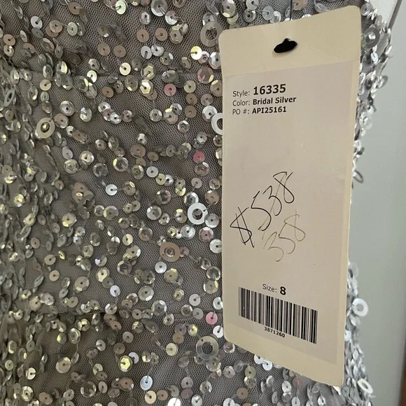 🌟Host Pick🌟Women’s Silver Tiffany Designs Sequined Gown